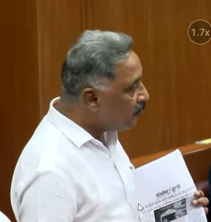 ಒಂದೇ ದಿನದ ಪೌರಯುಕ್ತ ಪಟ್ಟ ಮರುದಿನವೇ ಹಳೆಯ ಹುದ್ದೆಗೆ ವಾಪಸ್ : ಸುವರ್ಣ ಪ್ರಗತಿ ವರದಿ ಹಿಡಿದು ವಿಧಾನ ಪರಿಷತ್ತಿನಲ್ಲಿ ರಮೇಶಬಾಬು ಕಿಡಿ